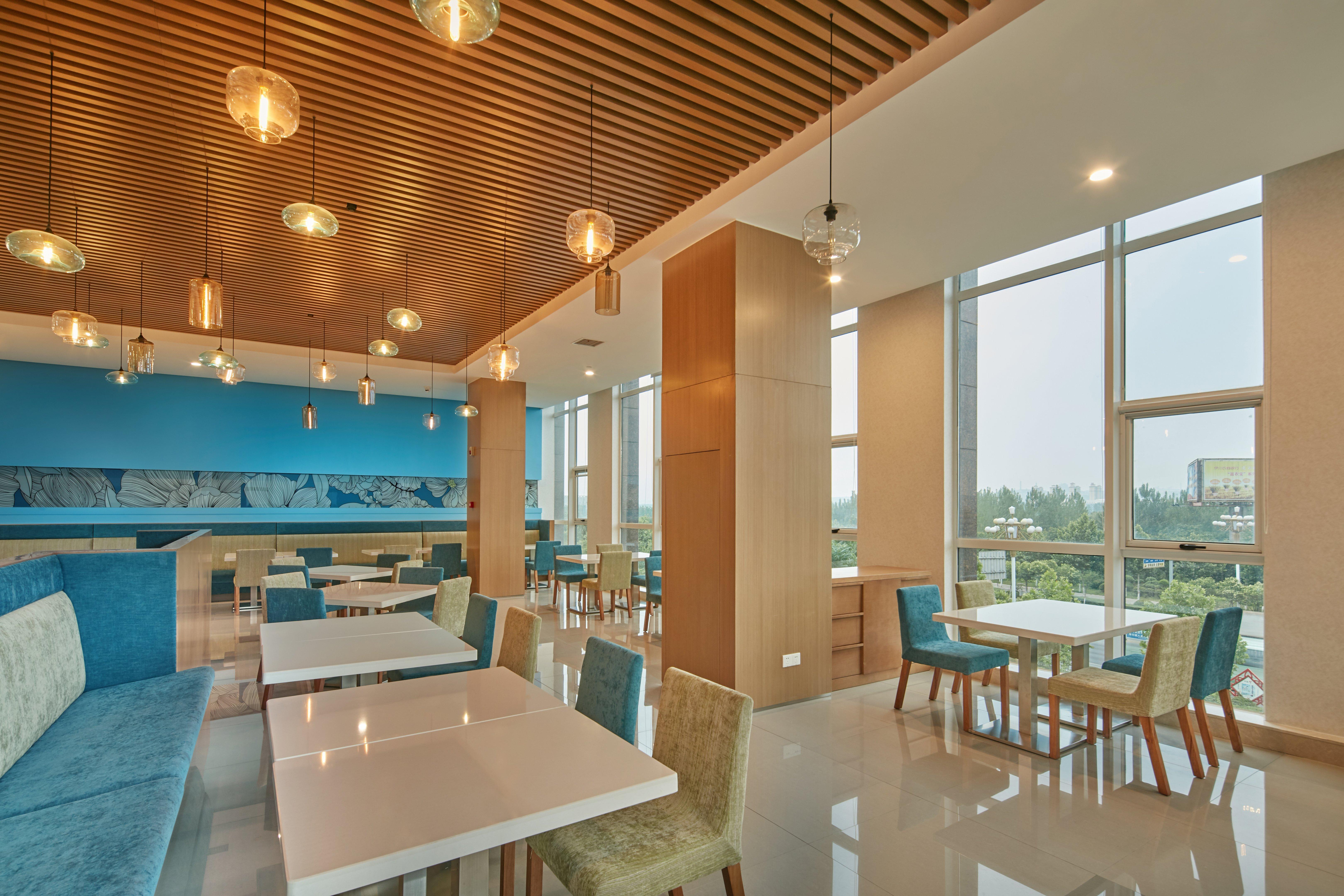 Holiday Inn Express Luoyang Yichuan By Ihg Zewnętrze zdjęcie
