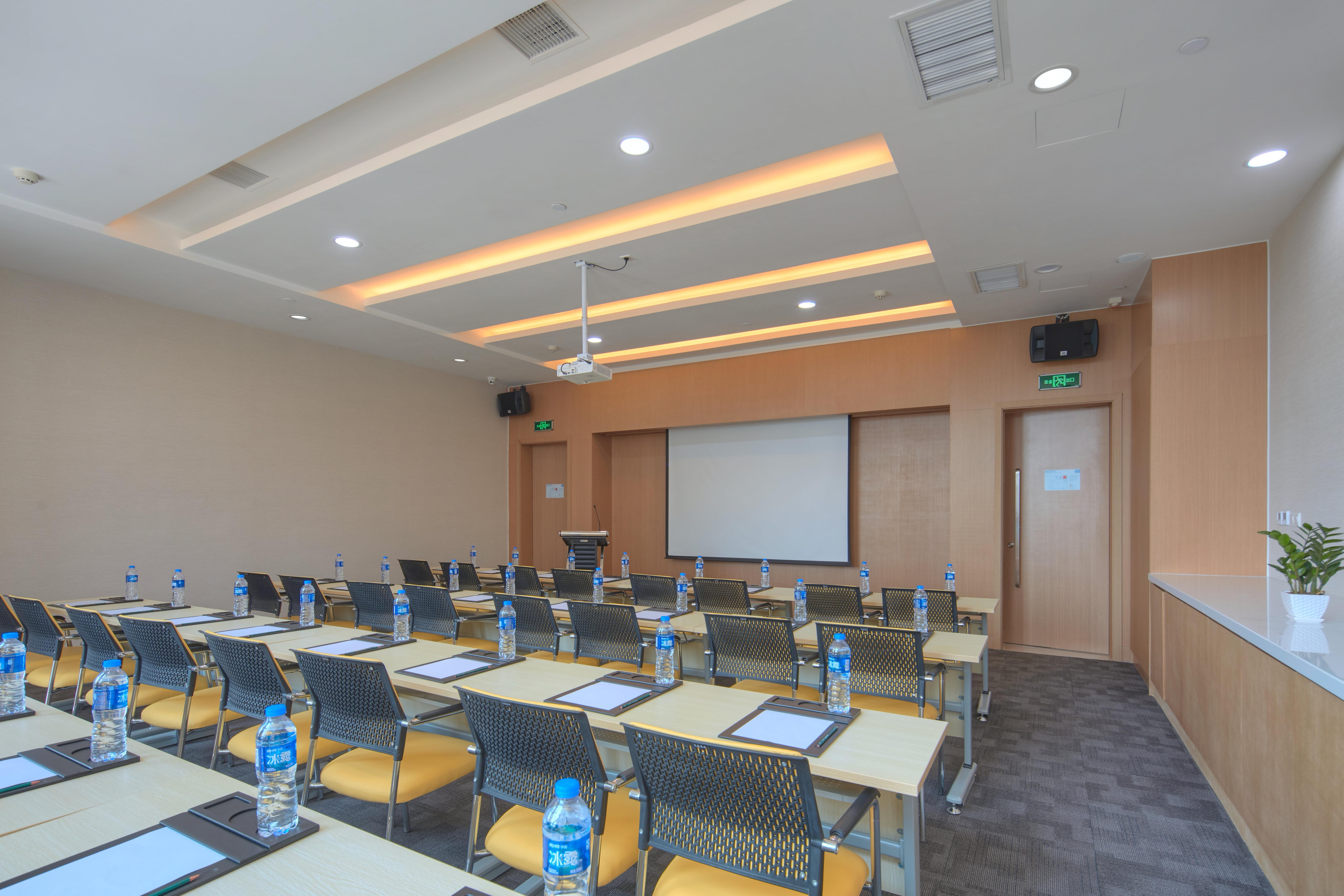 Holiday Inn Express Luoyang Yichuan By Ihg Zewnętrze zdjęcie