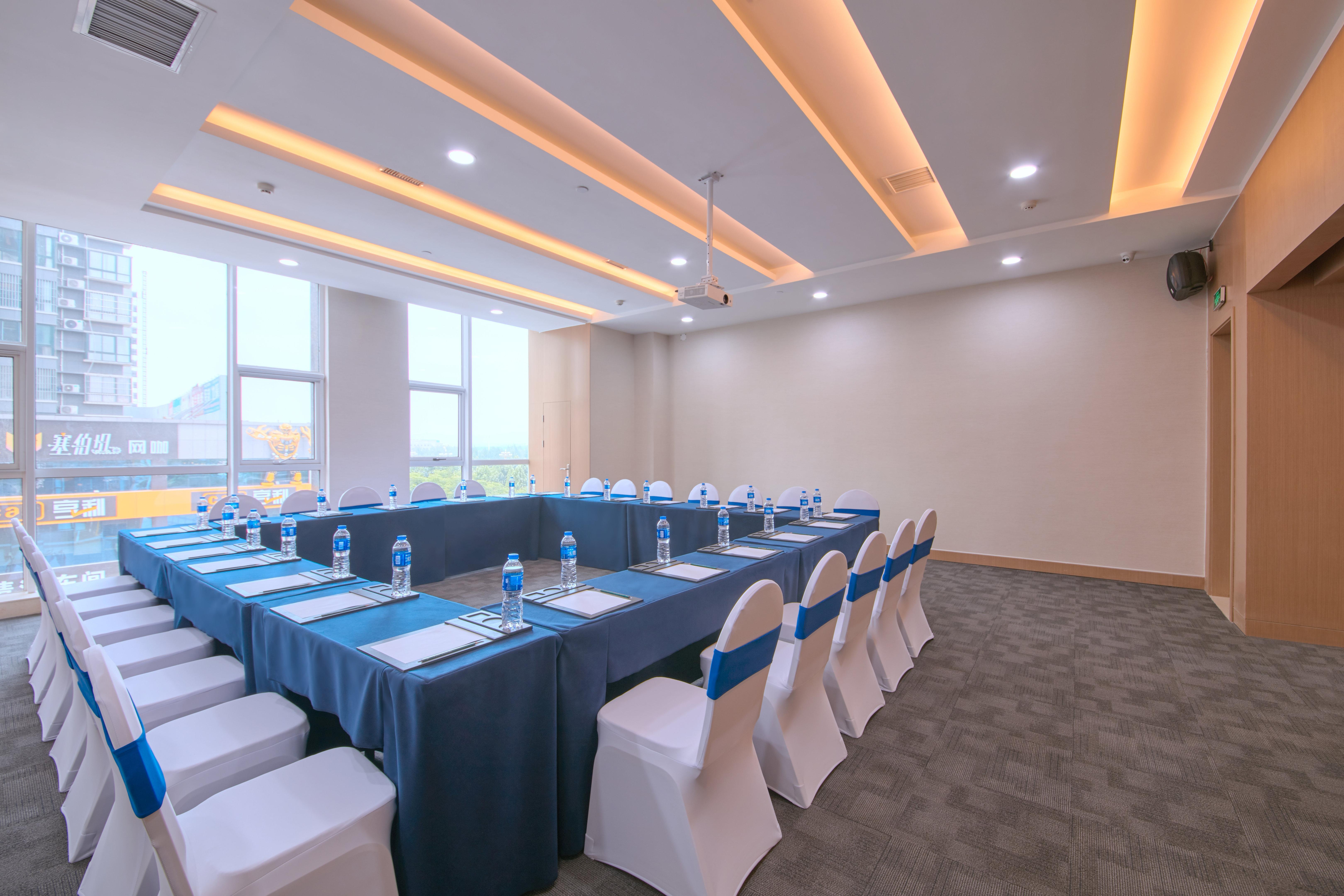 Holiday Inn Express Luoyang Yichuan By Ihg Zewnętrze zdjęcie